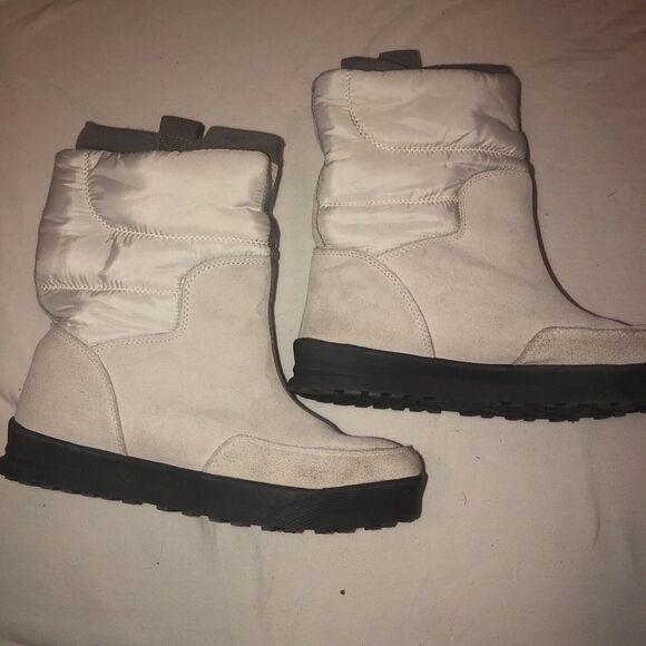 LANDS END WOMEN'S OFF WHITE SUEDE & SYNTHETIC WINTER BOOTS 406465 SIZE 7B‎ - Picture 1 of 12